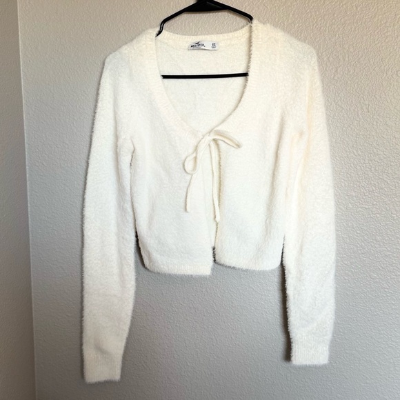 Hollister Cream Fuzzy Knit Sweater - Picture 2 of 5